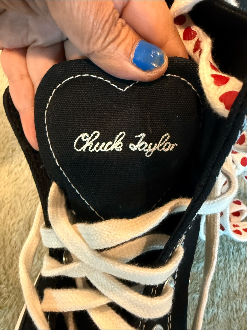Converse Valentine’s Day Chuck Taylor All Star Hi Hearts Women’s 9.5 NIB - Picture 11 of 14